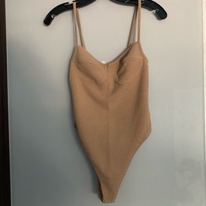 Nude bodysuit with Cup details
